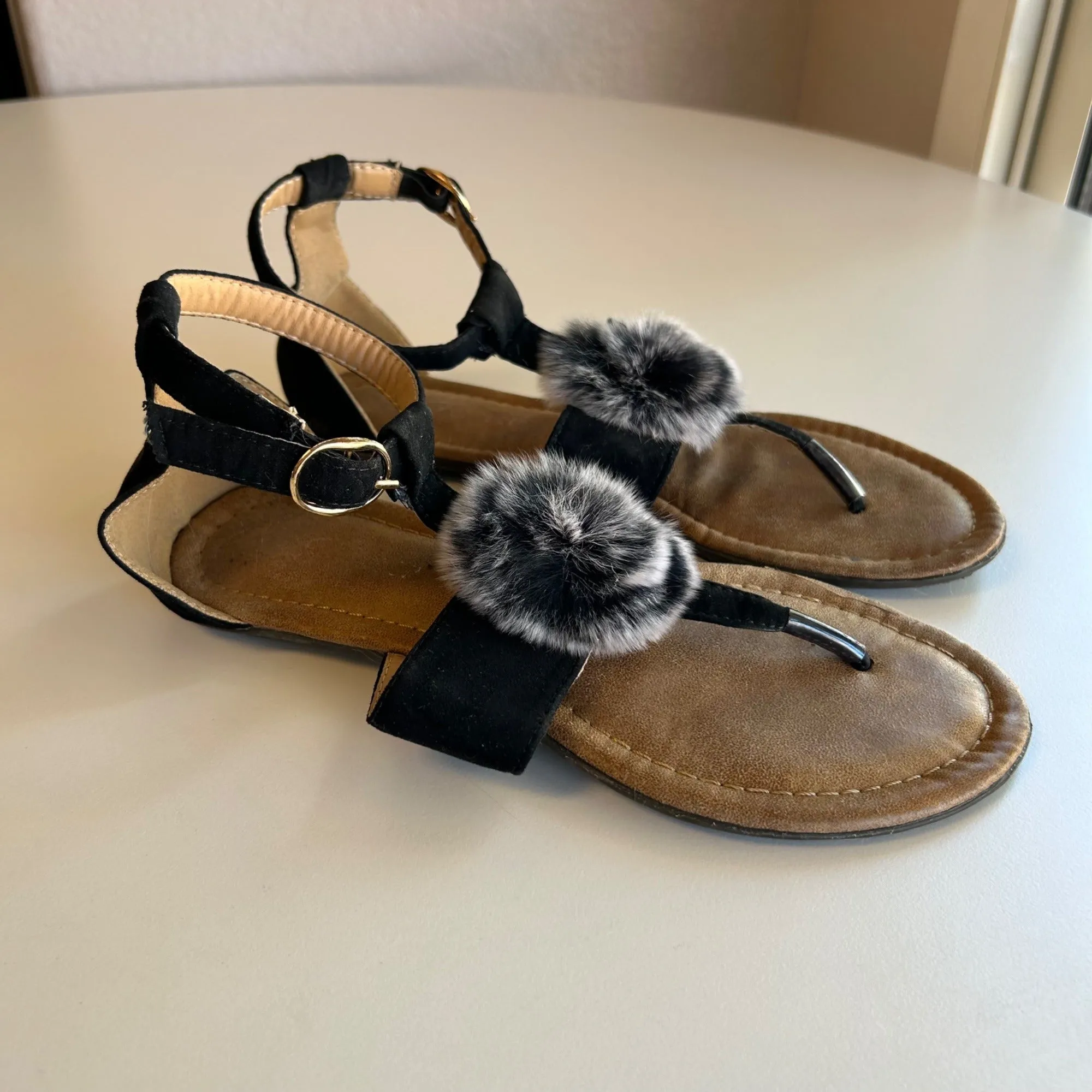 Black Fur Pom Pom Thong Sandals With Ankle Strap For Women Size 6