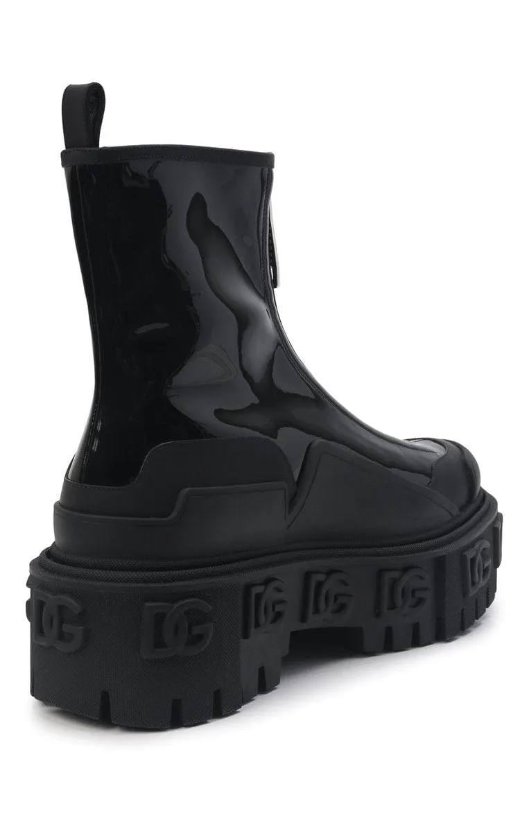 Hi-Trekking Boots With DG Logo