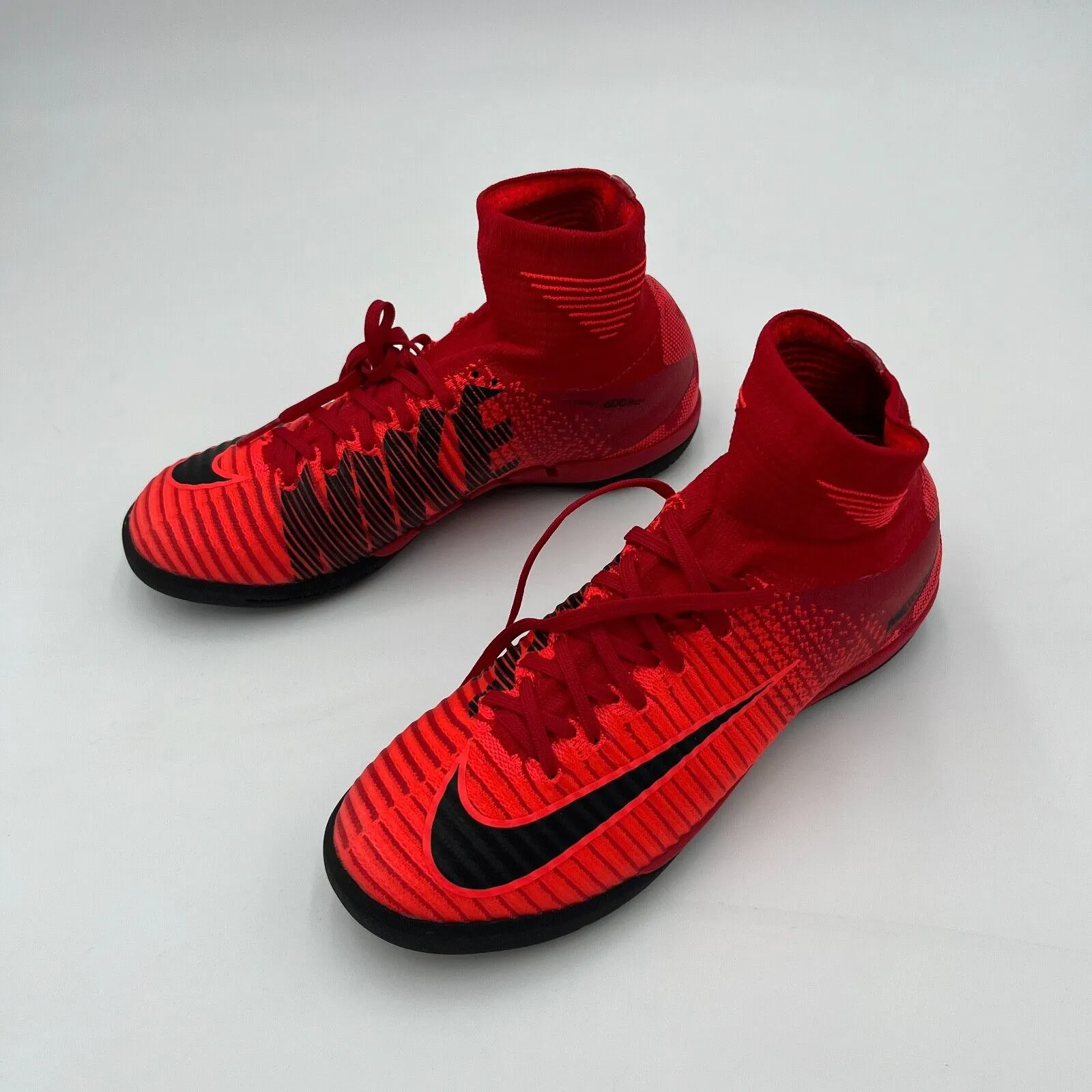 NIKE JR. MERCURIALX VICTORY VI IC INDOOR SOCCER SHOES SIZE 4Y RED 903599-616